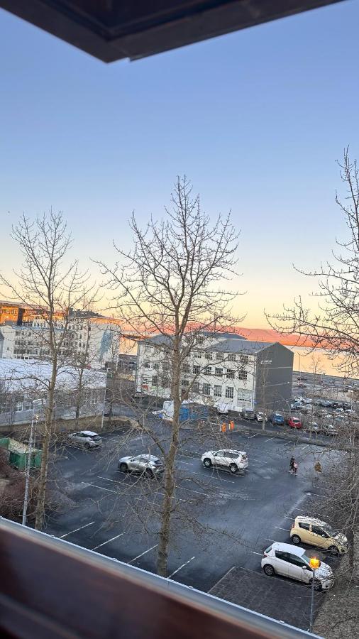 Theater Row Apartments Reykjavik Bagian luar foto